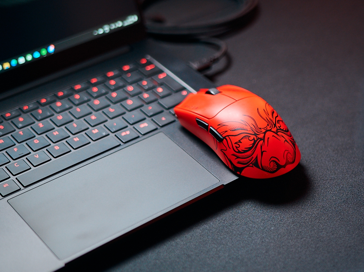 RAZER VIPER V3 PRO FAKER EDITION MOUSE INALAMBRICO PC - Image 2